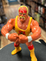 Bear Hug Hulk Hogan 9023 (Vintage WWF WWE, Hasbro)