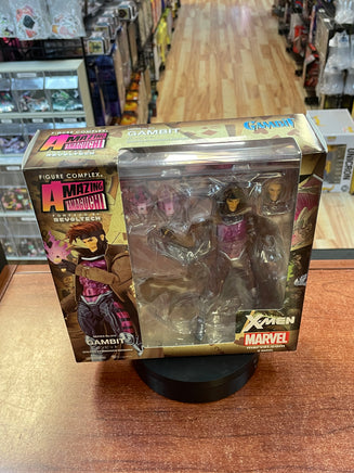 Gambit (Revoltech Amazing Yamaguchi, Marvel X-Men) COMPLETE - Bitz & Buttons