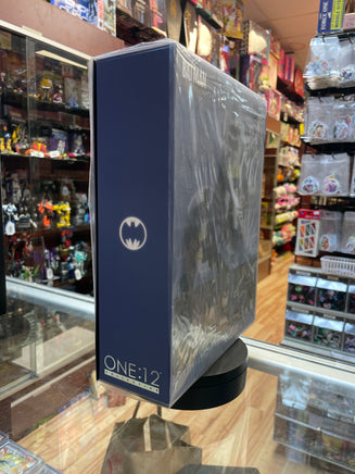 Batman The Dark Knight Returns Exclusive (DC Comics, Mezco One:12) **SEALED** - Bitz & Buttons