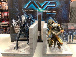 Aliens VS. Predator Book Ends Statue (Diamond Select Toys, AVP) Open Box