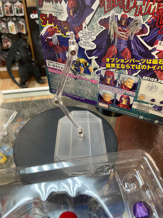 Magneto (Revoltech Amazing Yamaguchi, Marvel X-Men) INCOMPLETE - Bitz & Buttons