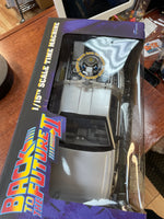 Delorean Time Machine 1/15th (Back To The Future, Diamond Select Toys) SEALED