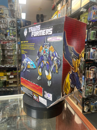 Sky Bite Voyager Class (Transformers Generations Thrilling 30, Hasbro) - Bitz & Buttons