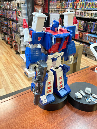 Ultra Magnus THF-04 MP-22 KO With Accessories (Transformers Masterpiece, IDW)THIRD PARTY - Bitz & Buttons