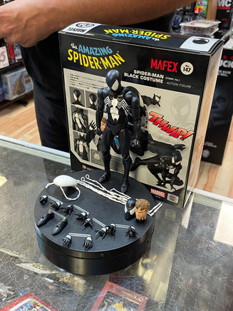 Spider-Man Black Costume Comic Ver. 147 (Medicom Mafex, The Amazing Spider-Man) OPEN\COMPLETE - Bitz & Buttons