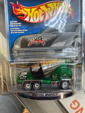 Final Run Spin Out (Hot Wheels, Mattel) **SEALED** - Bitz & Buttons