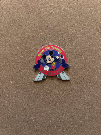 Epcot Passholder (Walt Disney World, Pin Traders) - Bitz & Buttons