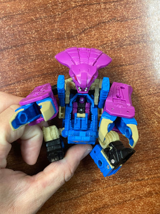 Squeeze Play Deluxe Class 0822 (Transformers Legacy United, Hasbro) **COMPLETE** - Bitz & Buttons