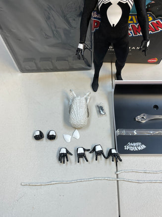 Spider-Man Symbiote Suit 1/6 HS04 (The Amazing Spider-Man, Hono Studio, Hot Toys) COMPLETE - Bitz & Buttons