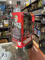 Powerdive Voyager Class (Transformers Generations, Hasbro) - Bitz & Buttons