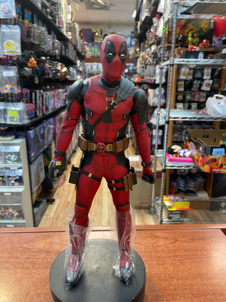 Deadpool MMS746 (Sideshow, Deadpool & Wolverine) - Bitz & Buttons