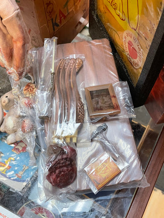 Khloe The Twin 1/6 Scale BIT007A (The Bitten, Asmus Toys) - Bitz & Buttons