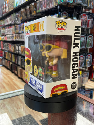 Hulk Hogan #11 (Funko Pop, WWE) SHOP EXCLUSIVE - Bitz & Buttons