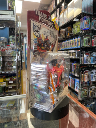 Armada Starscream Deluxe Class (Transformers Generations Thrilling 30, Hasbro) - Bitz & Buttons