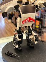 Classics Prowl (Transformers Universe, Hasbro) COMPLETE