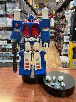 Ultra Magnus THF-04 MP-22 KO With Accessories (Transformers Masterpiece, IDW)THIRD PARTY - Bitz & Buttons