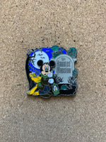 Mickey And Pluto Haunted mansion (Walt Disney World, Pin Traders) - Bitz & Buttons
