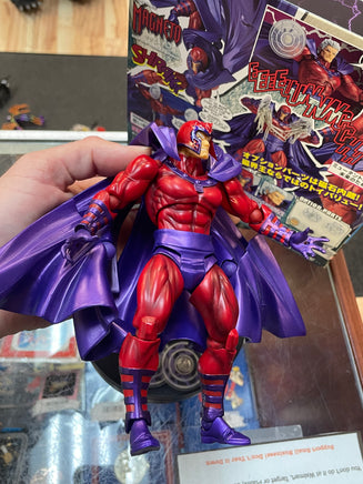 Magneto (Revoltech Amazing Yamaguchi, Marvel X-Men) INCOMPLETE - Bitz & Buttons
