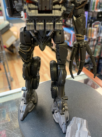 Scourge SS-101 Leader Class (Transformers Studio Series, Hasbro) - Bitz & Buttons