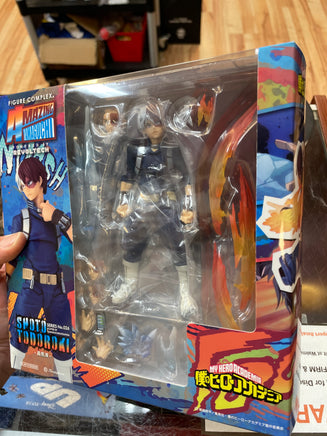 Shoto Todoroki (My Hero Academia, Kaiyodo Revoltech Amazing Yamaguchi) - Bitz & Buttons