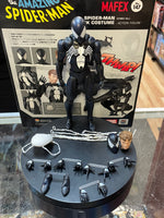 Spider-Man Black Costume Comic Ver. 147 (Medicom Mafex, The Amazing Spider-Man) OPEN\COMPLETE - Bitz & Buttons