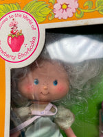 Angel Cake with Souffle (Vintage Strawberry Shortcake, Kenner) Open Box