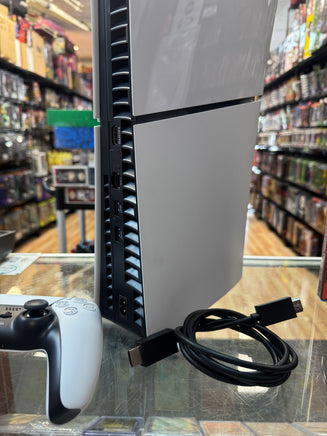 PS5 Slim Disc Console with Two Controllers & Modern Warfare 9609 (Sony Playstation, Video Games) **TESTED** - Bitz & Buttons