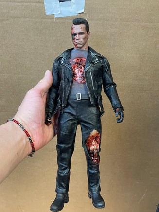 Battle Damaged 2.0 T-800 DX46 (Terminator, Hot Toy) SEALED - Bitz & Buttons
