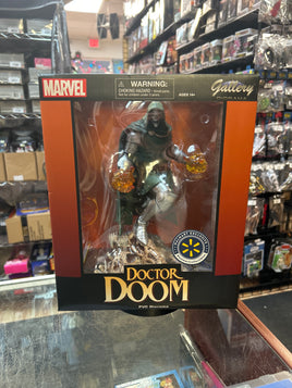 Doctor Doom PVC Statue (Diamond Select Toys, Marvel) **SEALED** - Bitz & Buttons