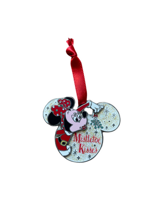 Minnie Mistletoe misses (Walt Disney World, Pin Traders) - Bitz & Buttons