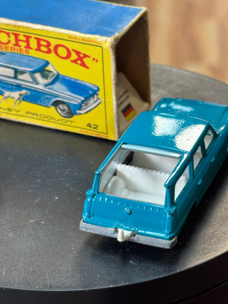 Studebaker Station Wagon 42 Diecast (Vintage Matchbox, Lesney) - Bitz & Buttons