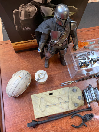 Mandalorian & Grogu TMS015 (Star Wars, Hot Toys) **COMPLETE** - Bitz & Buttons