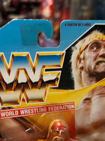 Body Slamming Hulk Hogan Spanish Card 1331 (Vintage WWE WWF, Hasbro) Sealed