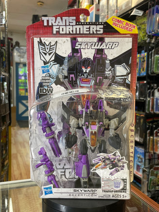 Skywarp Deluxe Class (Transformers Generations Thrilling 30, Hasbro) - Bitz & Buttons