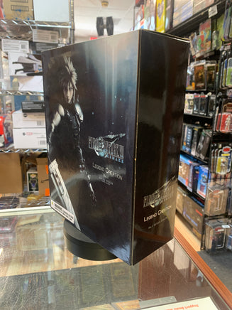 Cloud Strife No.1 (Final Fantasy Remake, PlayArts Kai) NEW - Bitz & Buttons
