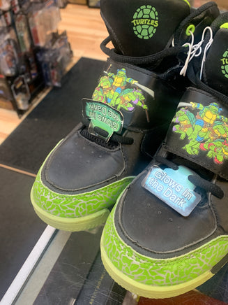 Glow in the Dark Kids Womans Sneakers SZ 6 (Vintage TMNT Ninja Turtles, API ) - Bitz & Buttons