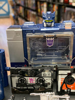 Soundwave G1 ReISsue  (Transformers Deluxe Class, Hasbro) Complete