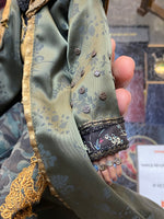 Mandarin With Throne 1/6 Scale (MCU Iron Man 3, Hot Toys) LOOSE - Bitz & Buttons