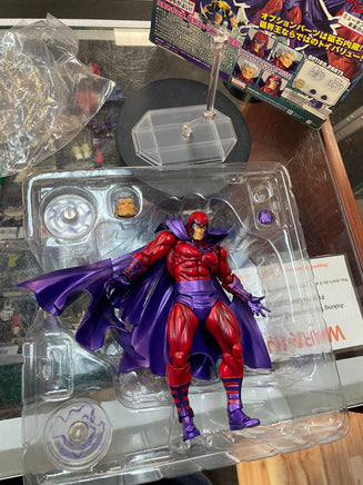 Magneto (Revoltech Amazing Yamaguchi, Marvel X-Men) INCOMPLETE - Bitz & Buttons