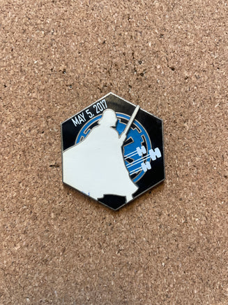Darth Vader may the 5th be with you (Walt Disney World, Pin Traders) - Bitz & Buttons