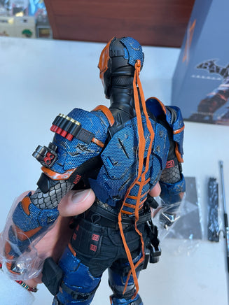 Deathstroke 1/6 Scale VGM030 (DC Batman Arkham Origins, Hot Toys) COMPLETE - Bitz & Buttons