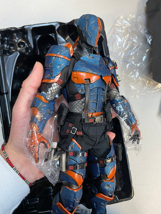 Deathstroke 1/6 Scale VGM030 (DC Batman Arkham Origins, Hot Toys) COMPLETE - Bitz & Buttons