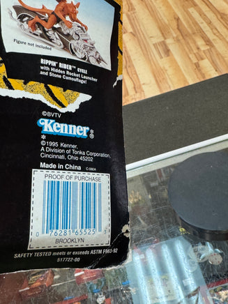 Brooklyn with Striking Horns (Vintage Gargoyles, Kenner) SEALED - Bitz & Buttons