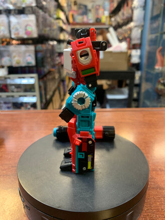 Perceptor Titans Return With Gun (Transformers WFC, Hasbro) - Bitz & Buttons