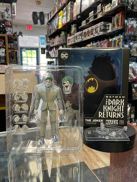 The Joker TDKR (Medicom Toy Mafex, Batman The Dark Knight Returns) COMPLETE