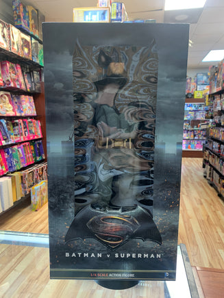Batman v Superman 1/4 Scale (Neca, DC Comics) **SEALED** - Bitz & Buttons