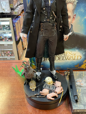 Gellert Grindelwald MMS513 (Fantastic Beasts Crimes Of The Grindelwald, Sideshow Hot Toys) COMPLETE - Bitz & Buttons