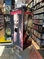 Mega Scale Terrifier (Mezco, Terrifier) **SEALED**