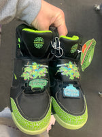 Glow in the Dark Kids Womans Sneakers SZ 6 (Vintage TMNT Ninja Turtles, API ) - Bitz & Buttons
