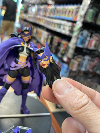 Hush Huntress No.170 (DC Comics, Mafex Medicom) COMPLETE - Bitz & Buttons